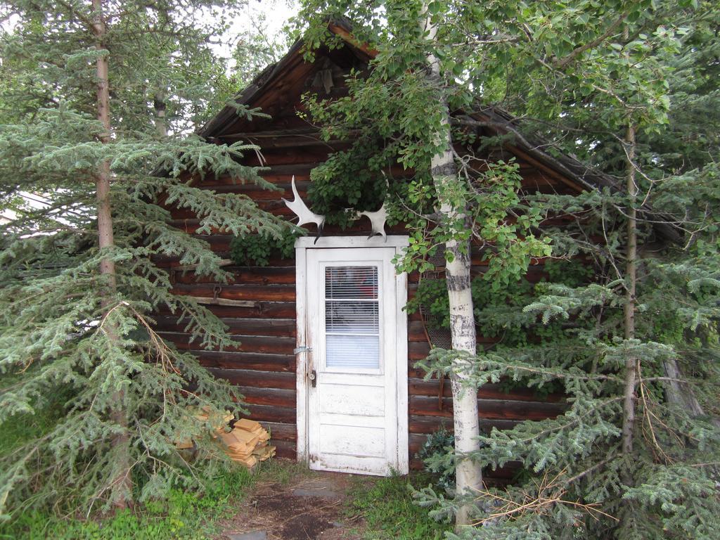 Six Mile River Resort Tagish Quarto foto